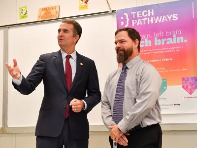 governor visits classroom